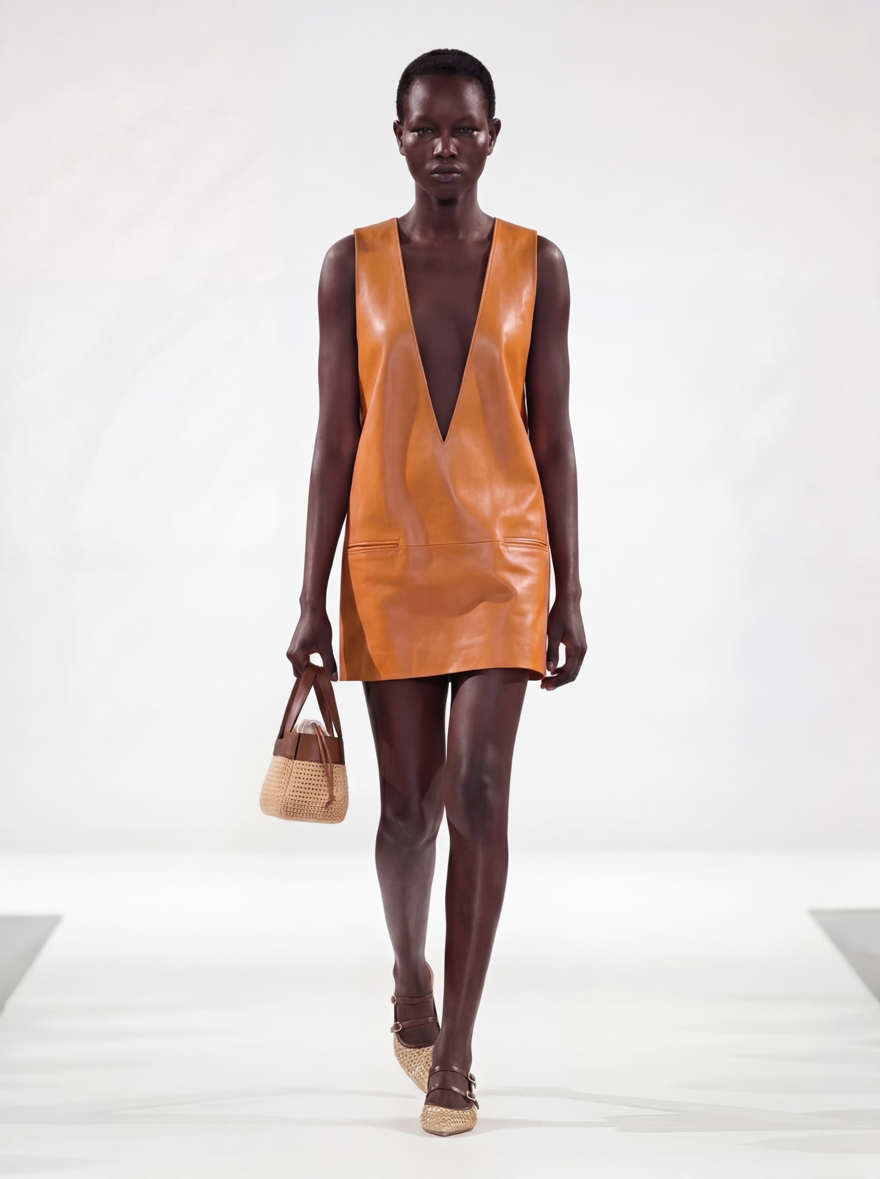 Look 01